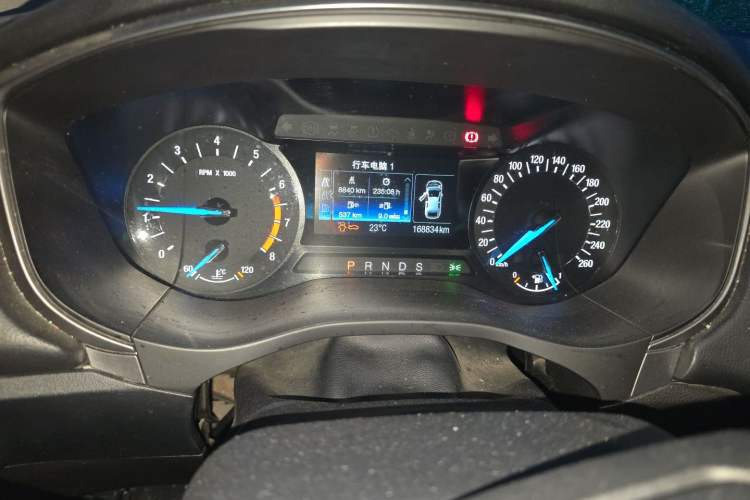 Used Ford Mondeo 2018 EcoBoost 180 Smart Control Fashion Model China V Standard Odometer Close Up