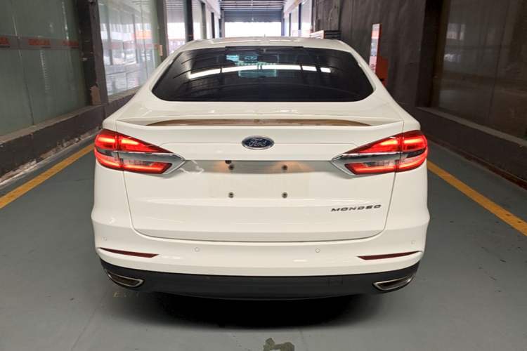 Used Ford Mondeo 2018 EcoBoost 180 Smart Control Fashion Model China VI Standard Rear