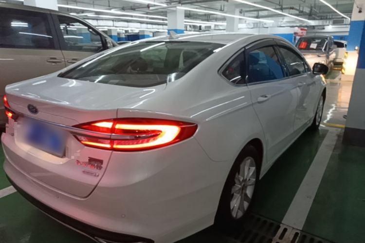 Used Ford Mondeo 2018 EcoBoost 200 Stylish Model Rear Right 45 Deg