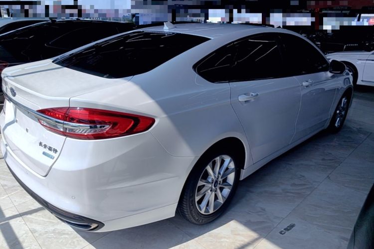 Used Ford Mondeo 2018 EcoBoost 180 Fashion Edition Rear Right 45 Deg