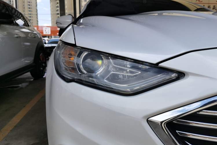 Used Ford Mondeo 2018 EcoBoost 200 Stylish Model Right Front Headlight