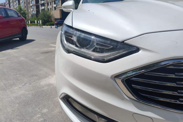 Used Ford Mondeo 2018 EcoBoost 200 Smart Control Fashion Model China V Standard Right Front Headlight