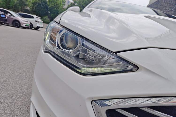 Used Ford Mondeo 2018 EcoBoost 180 Smart Control Fashion Model China V Standard Right Front Headlight