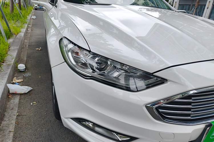 Used Ford Mondeo 2018 EcoBoost 180 Fashion Edition Right Front Headlight