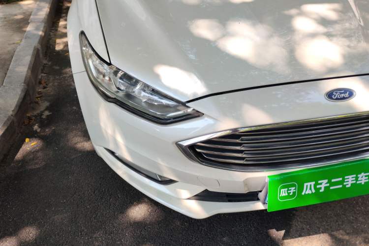 Used Ford Mondeo 2018 EcoBoost 180 Fashion Edition Right Front Headlight