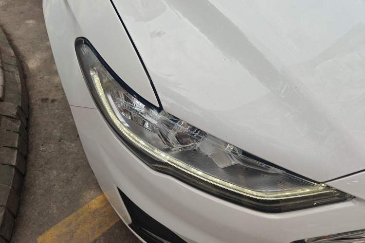 Used Ford Mondeo 2018 EcoBoost 200 Smart Control Fashion Model China VI Standard Right Front Headlight