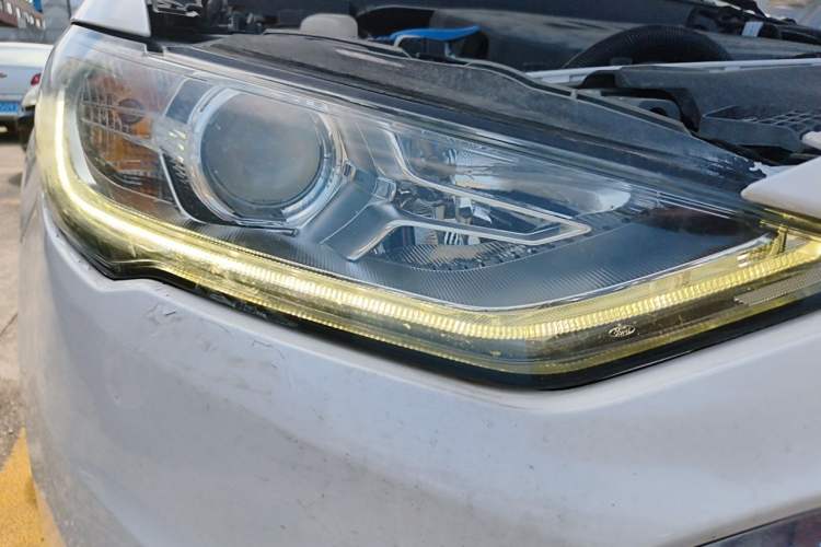 Used Ford Mondeo 2018 EcoBoost 180 Fashion Edition Right Front Headlight