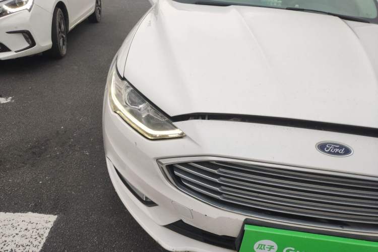 Used Ford Mondeo 2018 EcoBoost 200 Stylish Model Right Front Headlight