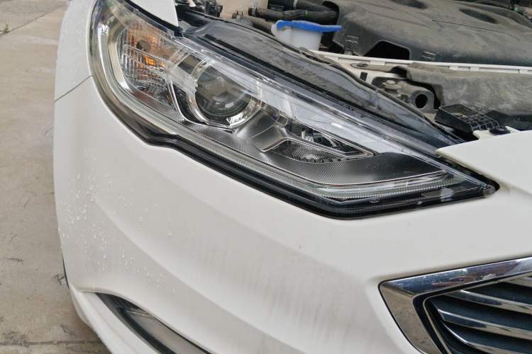 Used Ford Mondeo 2018 EcoBoost 200 Smart Control Fashion Model China V Standard Right Front Headlight