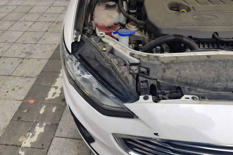 Used Ford Mondeo 2018 EcoBoost 180 Smart Control Fashion Model China VI Standard Right Front Headlight