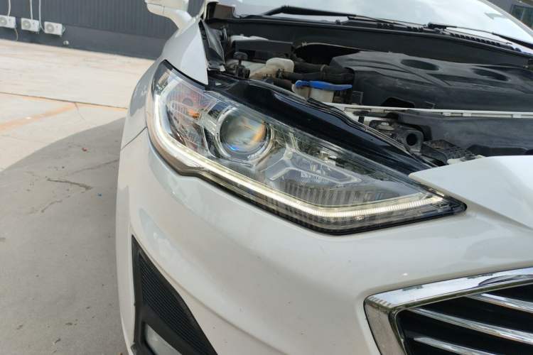 Used Ford Mondeo 2018 EcoBoost 200 Smart Control Fashion Model China V Standard Right Front Headlight