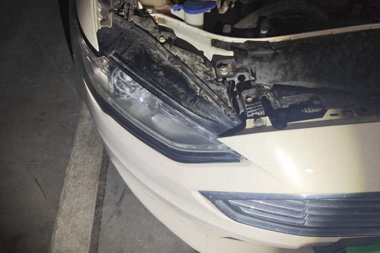 Used Ford Mondeo 2018 EcoBoost 180 Fashion Edition Right Front Headlight