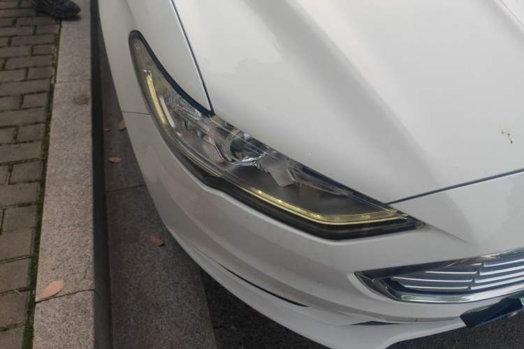 Used Ford Mondeo 2018 EcoBoost 180 Fashion Edition Right Front Headlight