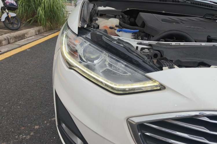Used Ford Mondeo 2018 EcoBoost 180 Smart Control Fashion Model China V Standard Right Front Headlight