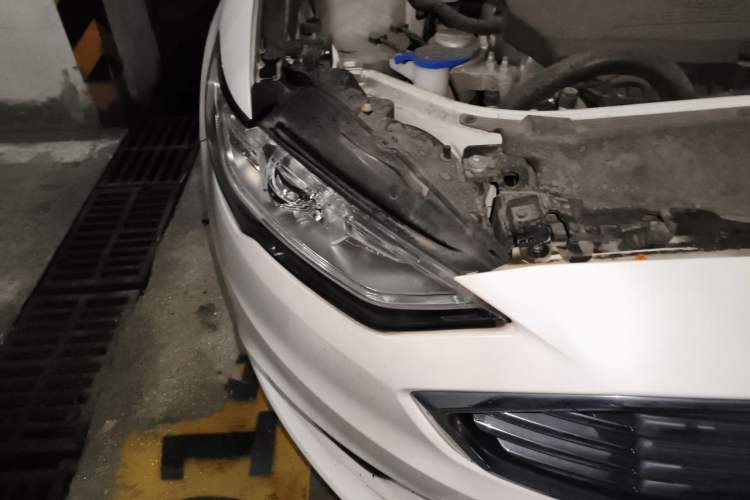 Used Ford Mondeo 2018 EcoBoost 180 Fashion Edition Right Front Headlight