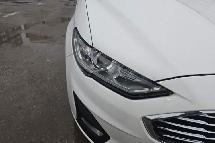 Used Ford Mondeo 2018 EcoBoost 180 Smart Control Fashion Model China V Standard Right Front Headlight
