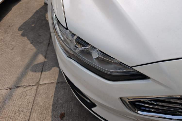 Used Ford Mondeo 2018 EcoBoost 180 Smart Control Fashion Model China V Standard Right Front Headlight
