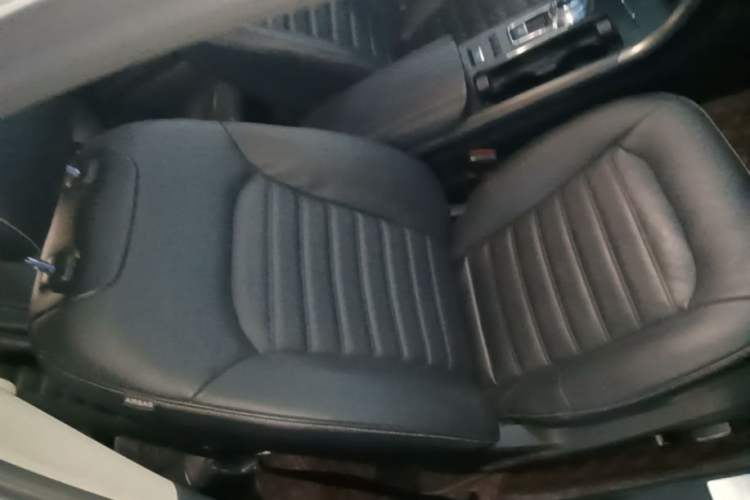 Used Ford Mondeo 2018 EcoBoost 200 Stylish Model Right Front Seat