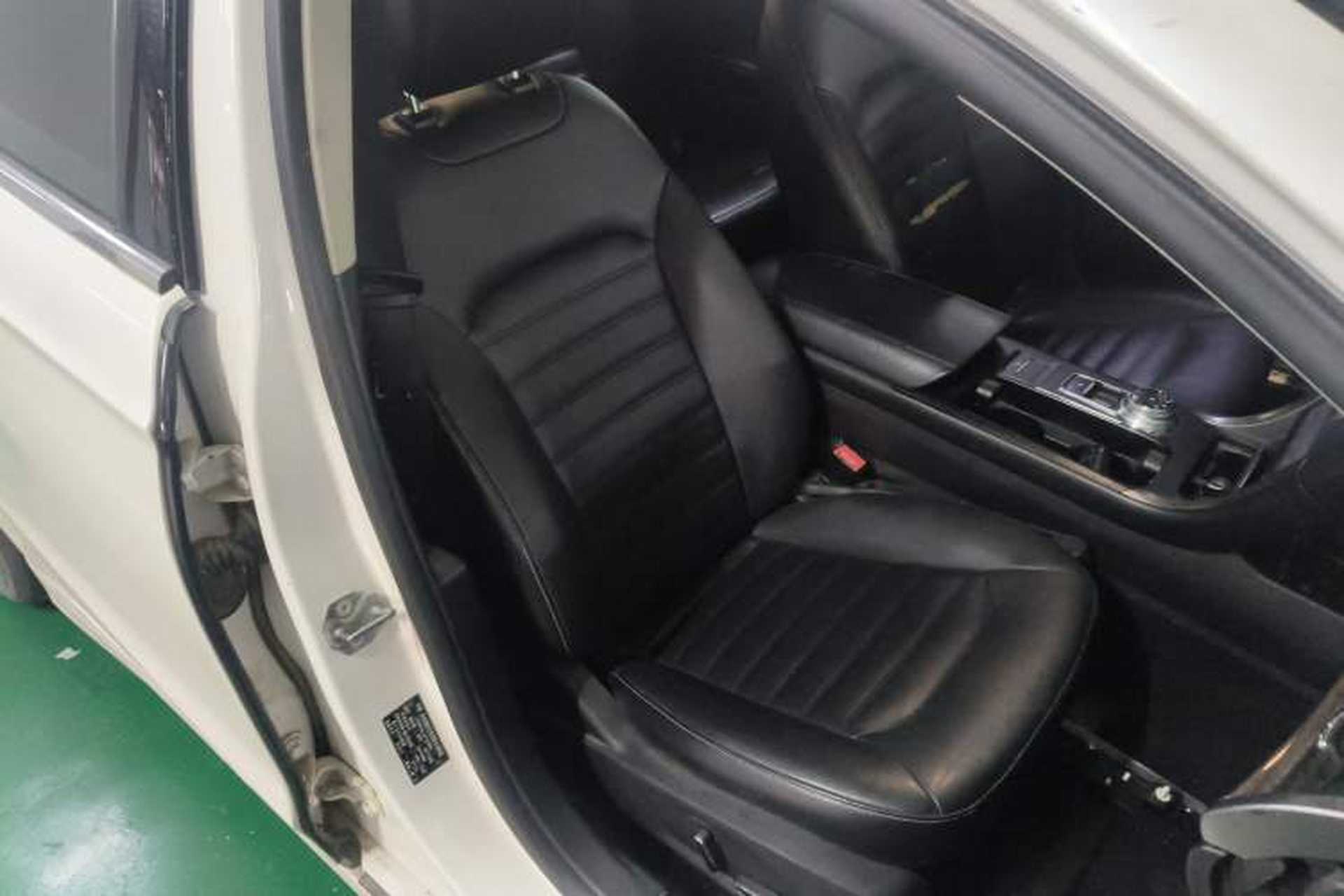 Used Ford Mondeo 2018 EcoBoost 180 Fashion Edition Right Front Seat