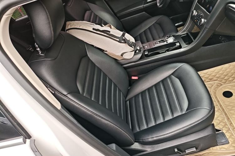 Used Ford Mondeo 2018 EcoBoost 180 Smart Control Fashion Model China VI Standard Right Front Seat