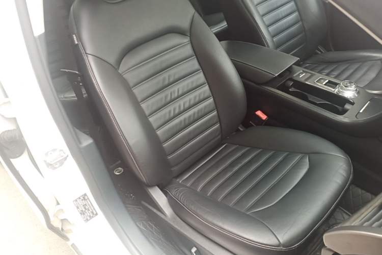 Used Ford Mondeo 2018 EcoBoost 180 Fashion Edition Right Front Seat