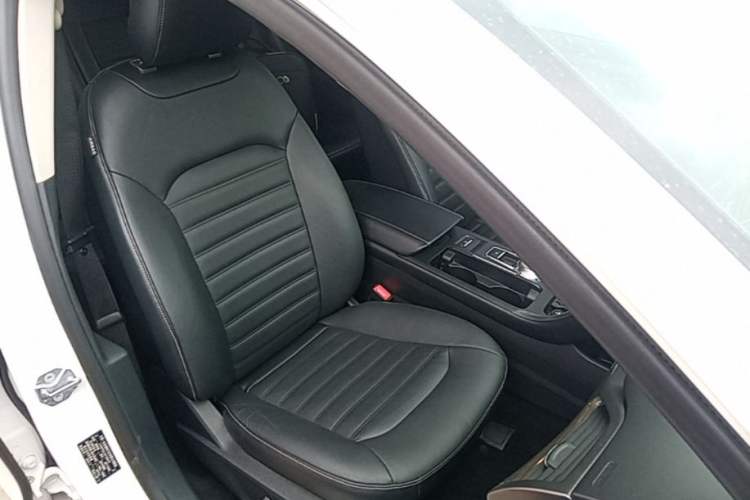 Used Ford Mondeo 2018 EcoBoost 180 Fashion Edition Right Front Seat