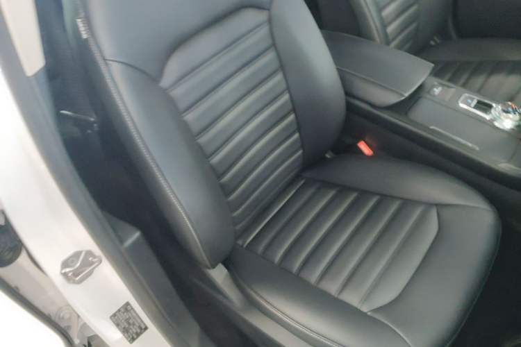 Used Ford Mondeo 2018 EcoBoost 180 Smart Control Fashion Model China V Standard Right Front Seat