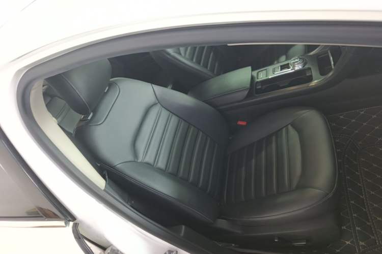 Used Ford Mondeo 2018 EcoBoost 200 Smart Control Fashion Model China VI Standard Right Front Seat