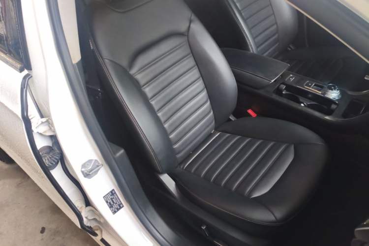 Used Ford Mondeo 2018 EcoBoost 180 Smart Control Fashion Model China VI Standard Right Front Seat