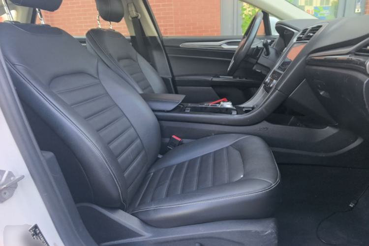 Used Ford Mondeo 2018 EcoBoost 180 Fashion Edition Right Front Seat