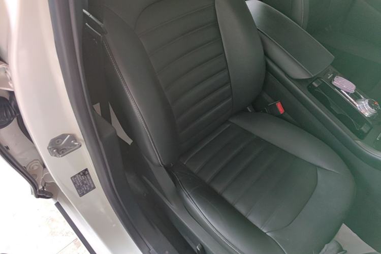 Used Ford Mondeo 2018 EcoBoost 180 Fashion Edition Right Front Seat