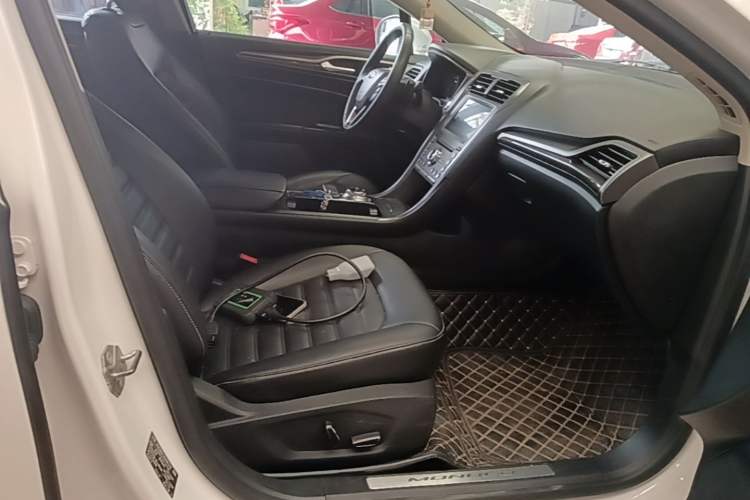 Used Ford Mondeo 2018 EcoBoost 180 Smart Control Fashion Model China V Standard Right Front Seat