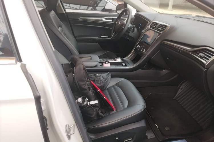 Used Ford Mondeo 2018 EcoBoost 180 Fashion Edition Right Front Seat