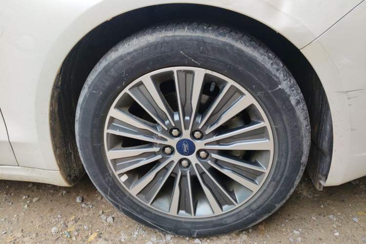 Used Ford Mondeo 2018 EcoBoost 200 Smart Control Fashion Model China V Standard Right Front Wheel Hub