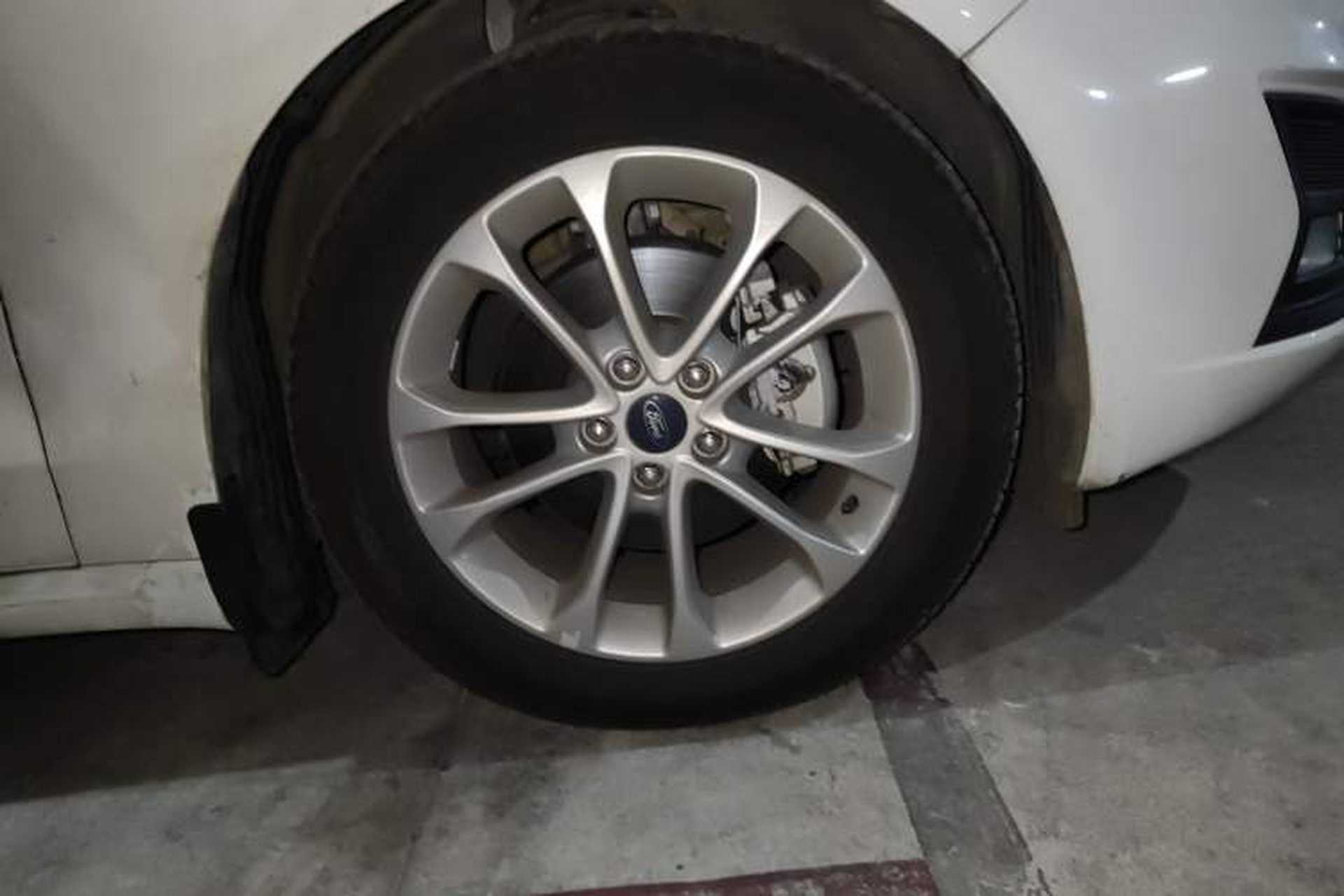 Used Ford Mondeo 2018 EcoBoost 180 Smart Control Fashion Model China V Standard Right Front Wheel Hub
