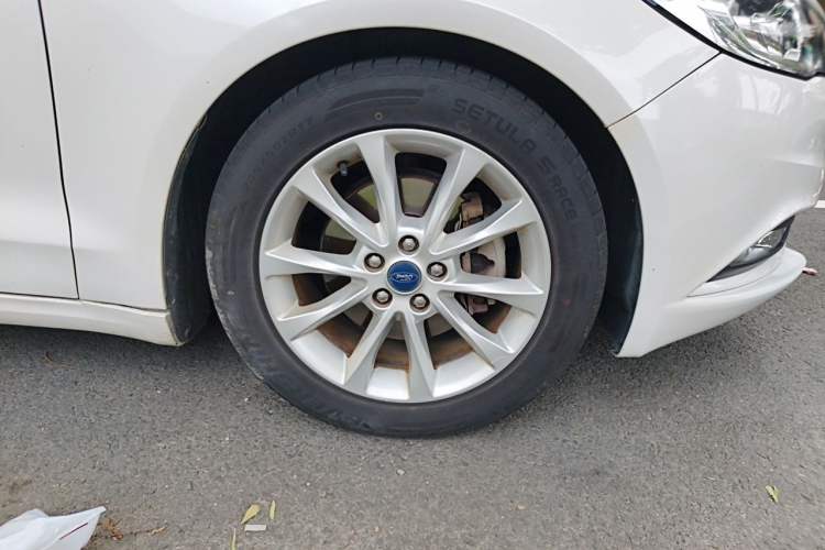 Used Ford Mondeo 2018 EcoBoost 180 Fashion Edition Right Front Wheel Hub
