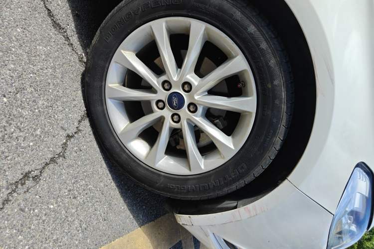Used Ford Mondeo 2018 EcoBoost 200 Stylish Model Right Front Wheel Hub