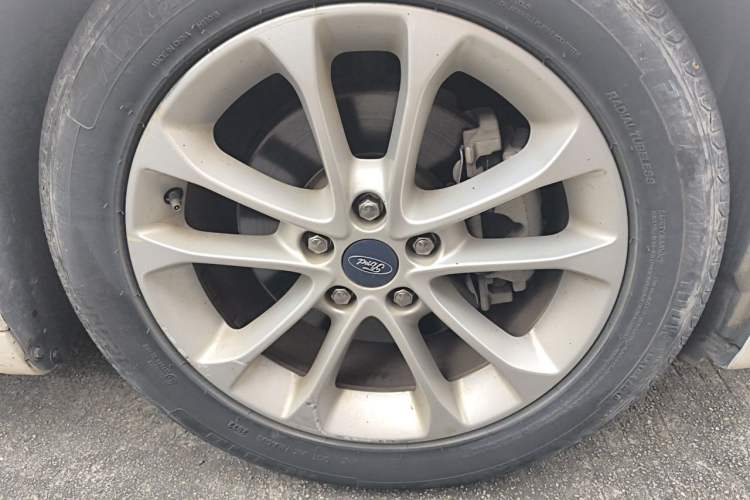 Used Ford Mondeo 2018 EcoBoost 180 Smart Control Fashion Model China V Standard Right Front Wheel Hub