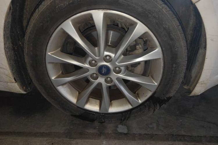 Used Ford Mondeo 2018 EcoBoost 180 Fashion Edition Right Front Wheel Hub