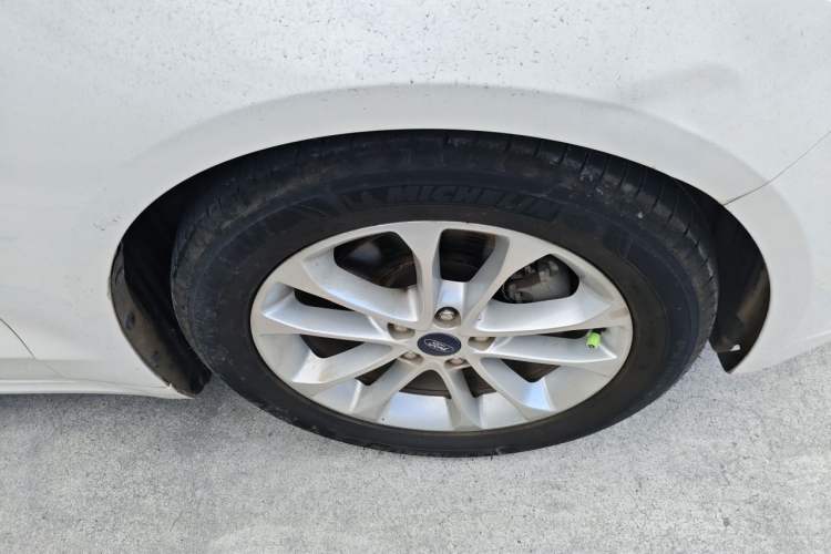 Used Ford Mondeo 2018 EcoBoost 180 Smart Control Fashion Model China V Standard Right Front Wheel Hub