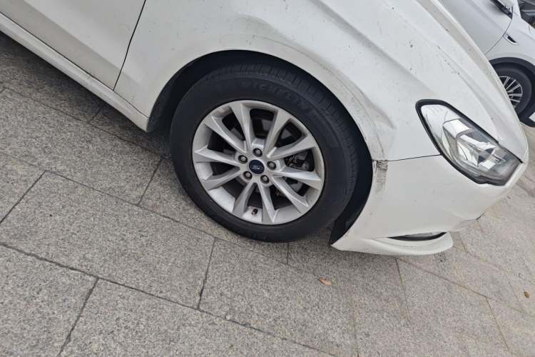 Used Ford Mondeo 2018 EcoBoost 200 Stylish Model Right Front Wheel Hub