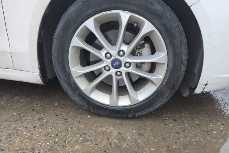 Used Ford Mondeo 2018 EcoBoost 180 Smart Control Fashion Model China V Standard Right Front Wheel Hub