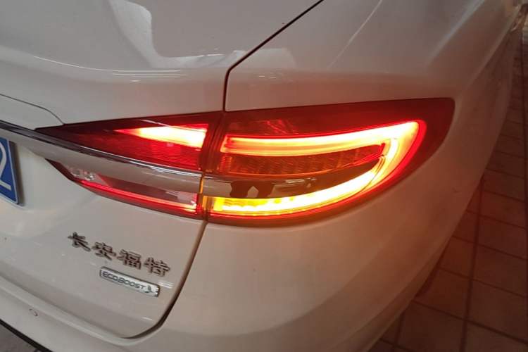 Used Ford Mondeo 2018 EcoBoost 180 Fashion Edition Right Rear Taillight