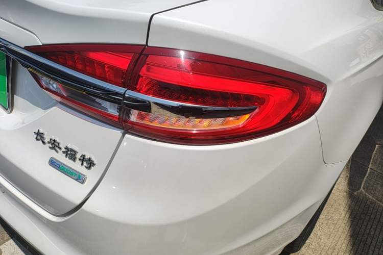 Used Ford Mondeo 2018 EcoBoost 180 Fashion Edition Right Rear Taillight