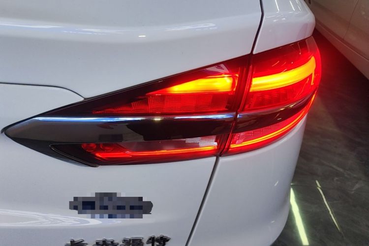 Used Ford Mondeo 2018 EcoBoost 200 Smart Control Fashion Model China V Standard Right Rear Taillight