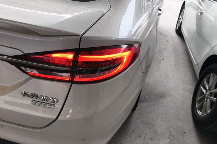 Used Ford Mondeo 2018 EcoBoost 180 Cognac Special Edition Right Rear Taillight
