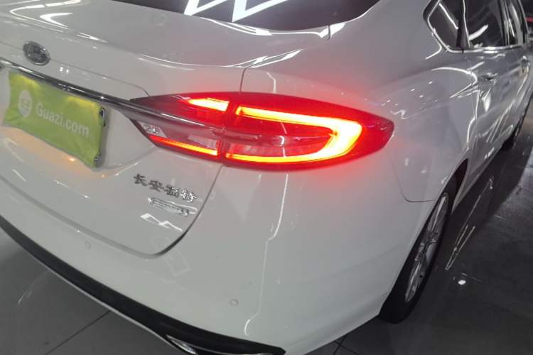 Used Ford Mondeo 2018 EcoBoost 200 Stylish Model Right Rear Taillight