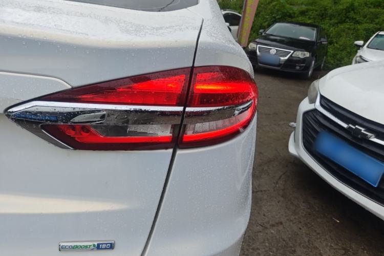 Used Ford Mondeo 2018 EcoBoost 180 SmartControl Luxury Model China V Standard Right Rear Taillight