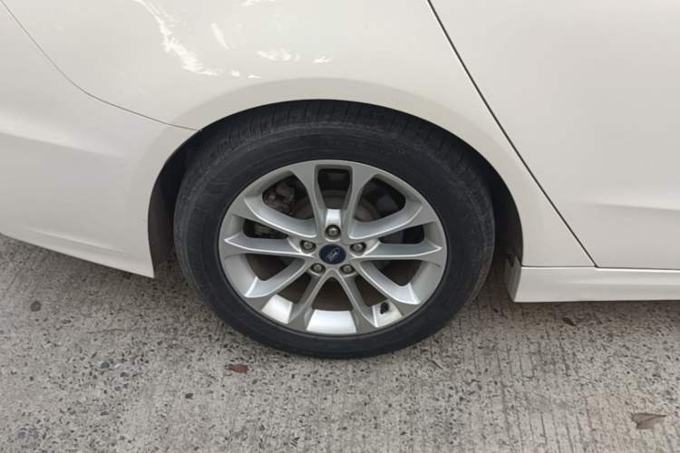 Used Ford Mondeo 2018 EcoBoost 180 Fashion Edition Right Rear Wheel Hub