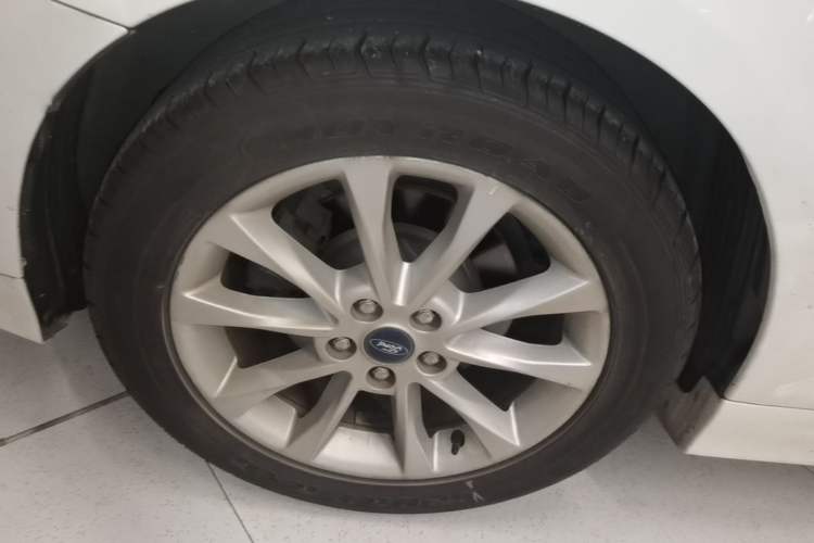 Used Ford Mondeo 2018 EcoBoost 180 Fashion Edition Right Rear Wheel Hub